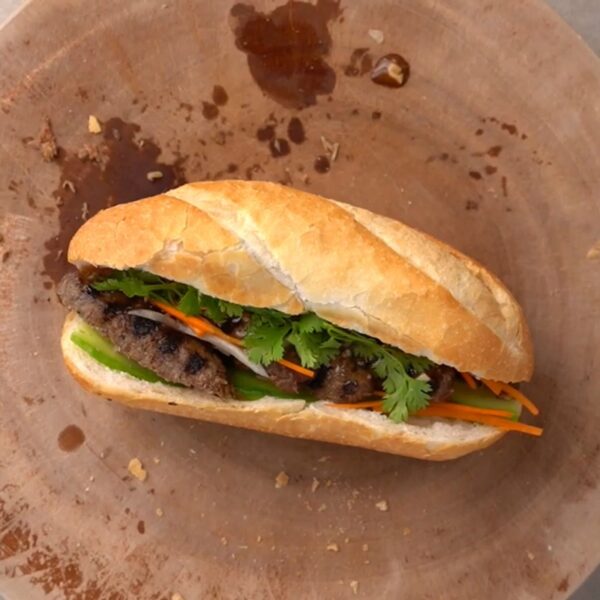 Bánh Mì Bò Mỹ Nướng Mỡ Chài 1